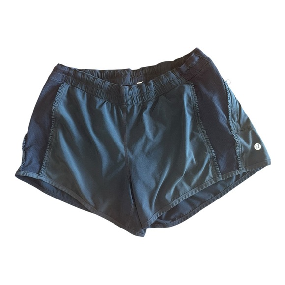 Lululemon Women’s Running Shorts 6 Black Ruffle Trim Mesh‎ Panel 4” Activewear - Picture 1 of 13